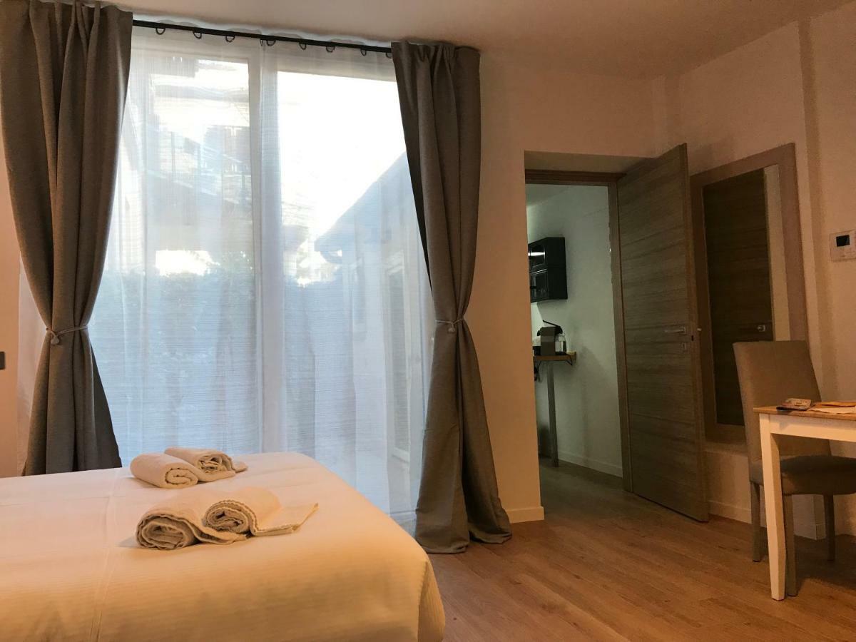 Verona Apartments & Rooms ภายนอก รูปภาพ
